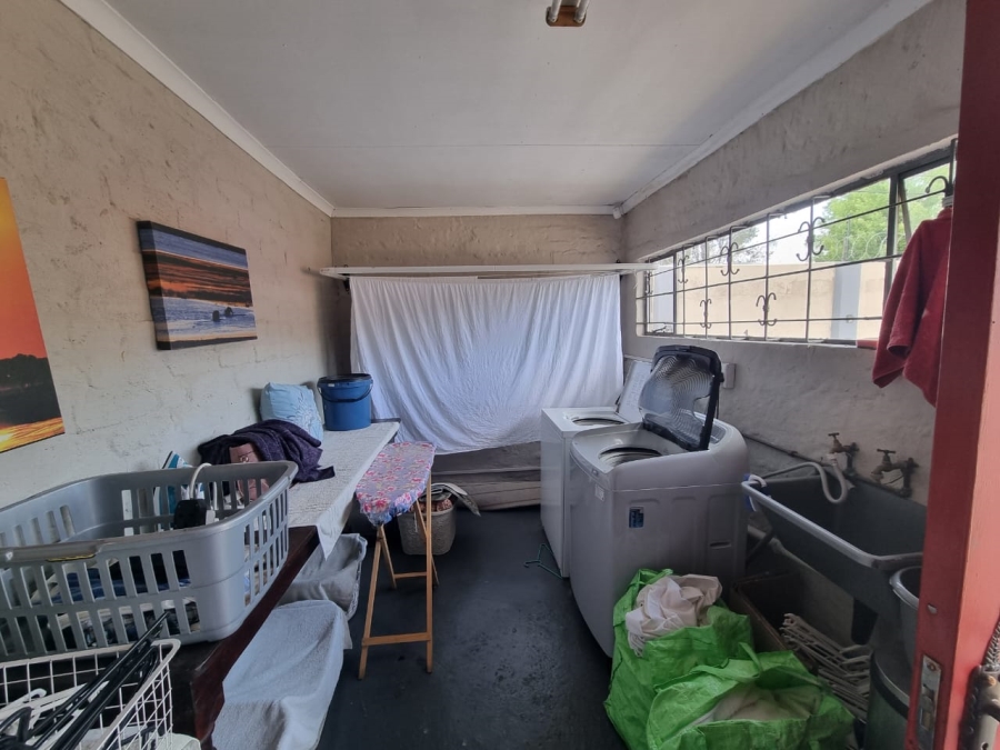 8 Bedroom Property for Sale in Parys Free State